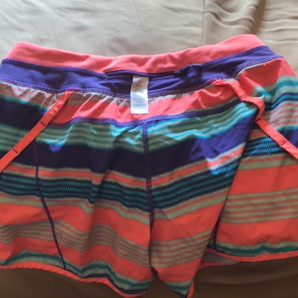 Ivivva shorts - Picture 3 of 4